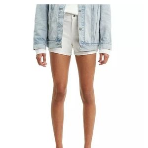 -NWT- Levi's Cuffed Mid Length Shorts 29